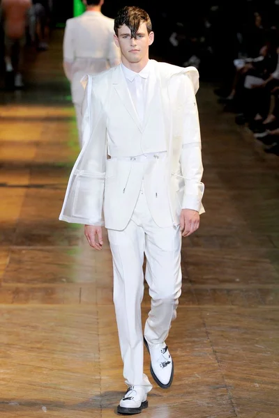 Look 42